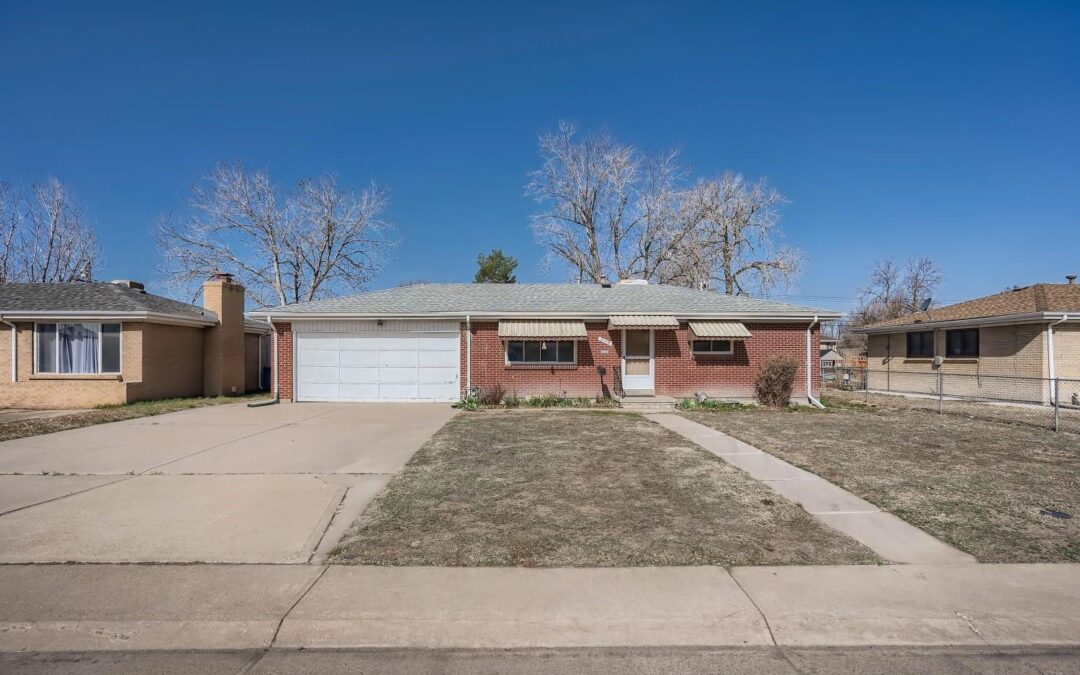 SOLD: Well-loved Family Home in Aurora